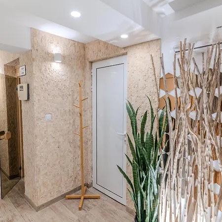 Апартхотел Sea Twins Luxury - 150 M From The 4*