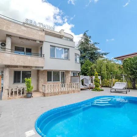 Sea Twins Luxury - 150 M From The Lejlighedshotel 4*