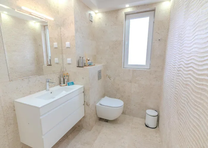 Sea Twins Luxury - 150 M From The Апарт-отель Солнечный берег