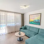 Sea Twins Luxury - 150 M From The Appart hôtel Slantchev Briag
