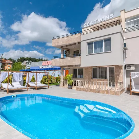 Sea Twins Luxury - 150 M From The Slantchev Briag