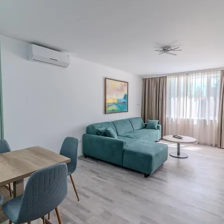 Sea Twins Luxury - 150 M From The 4* サニービーチ