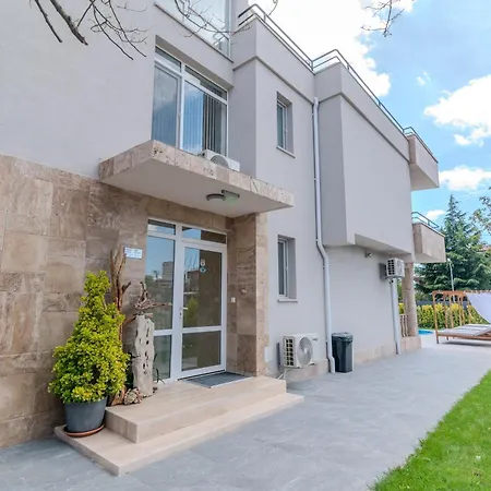 Sea Twins Luxury - 150 M From The アパートホテル