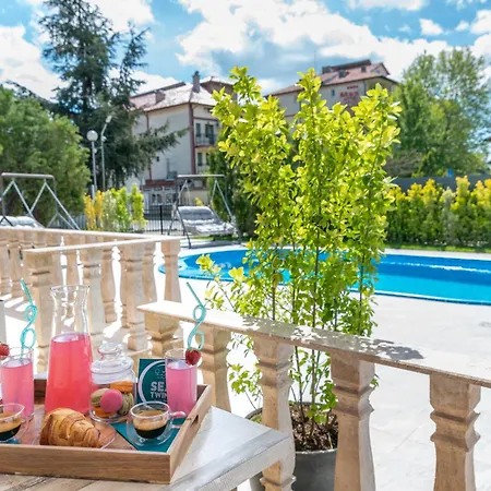 Appart hôtel Sea Twins Luxury - 150 M From The Slantchev Briag
